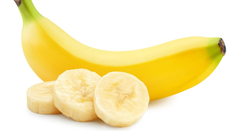 Top 18 Fruits for Beautiful, Flawless Skin, banana for beauty